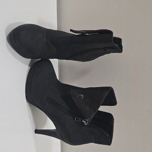 *NWOT* Black Heeled Boots with Sculptural Heel